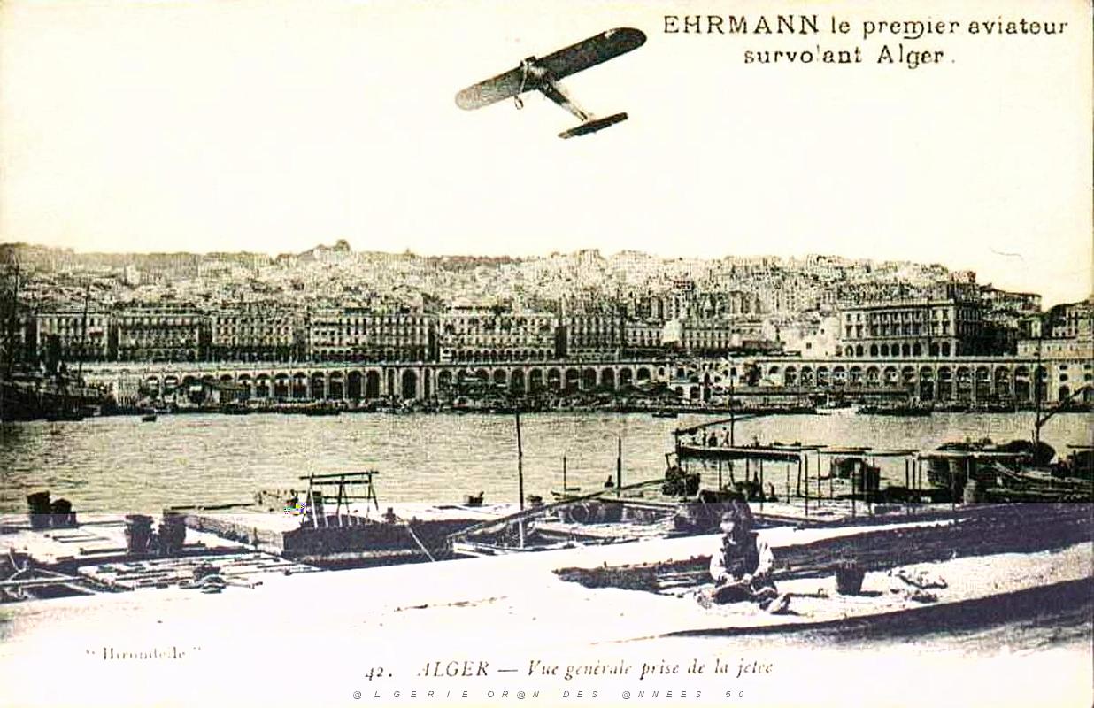 346- Alger - Ehrmann survolant la ville.jpg